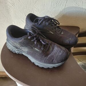 Brooks Adrenaline black lace up running shoes mens size 9 B